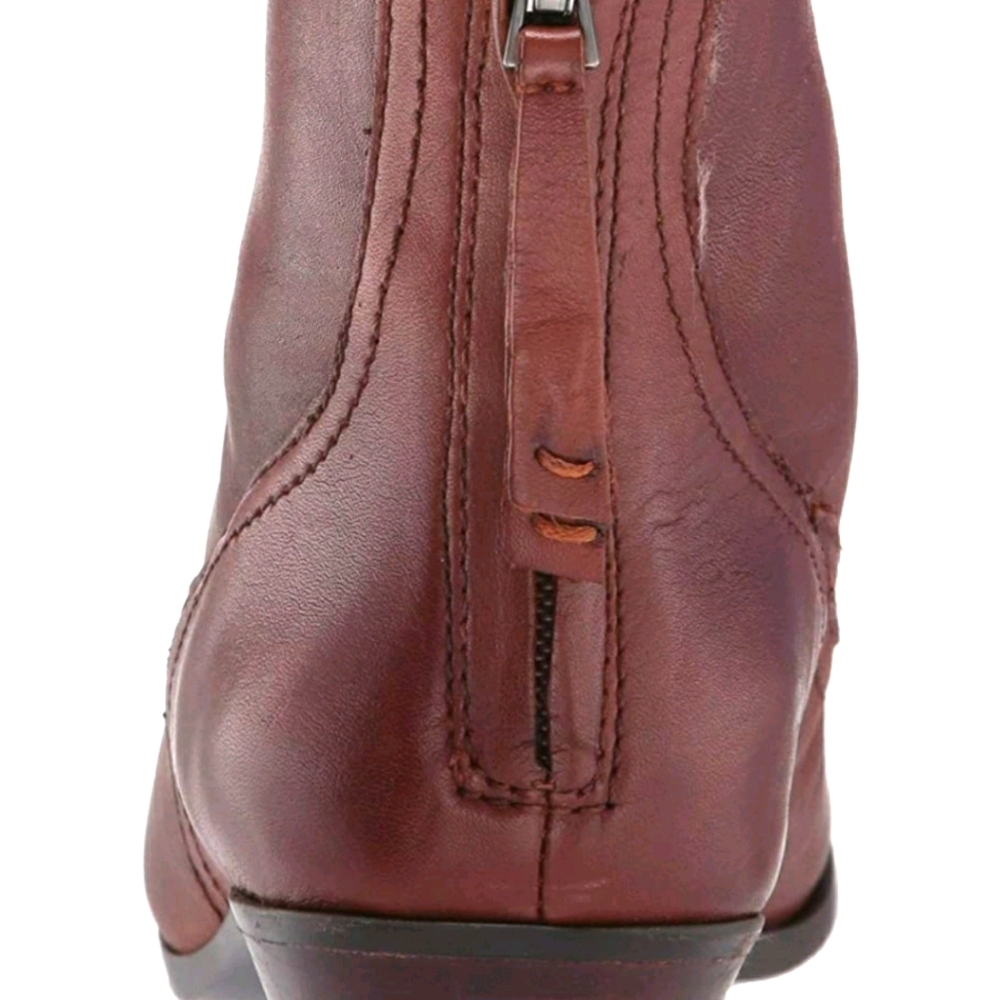 Boot - Picture 4 of 4